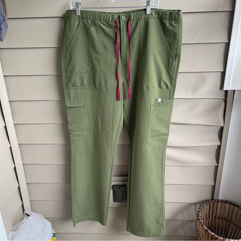 FIGS Technical‎ Collection Cairo Pants Cargo TM3001 #2043 Size XL Green Adult